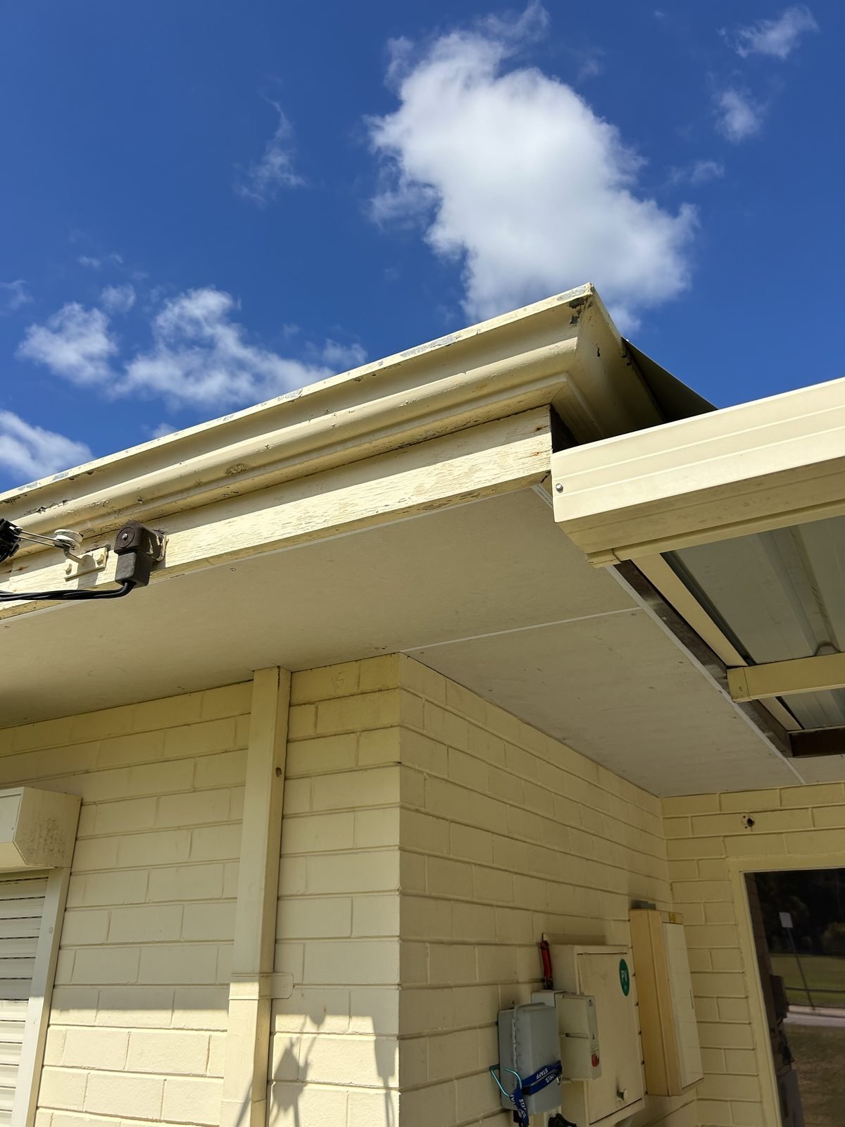 Outdoor eaves ceiling detail — Perth