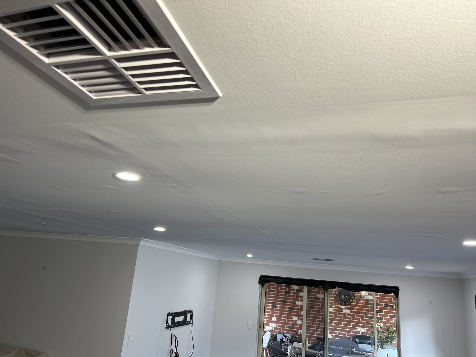Poorly flushed ceiling detail — Perth